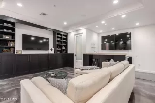 Photo #4: 6222327 Listing