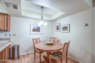 Photo #6: 6222356 Listing