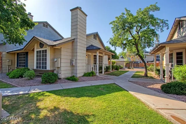 MLS: 6222639 Condo For Sale