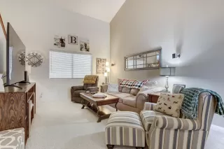 Photo #2: 6222693 Listing