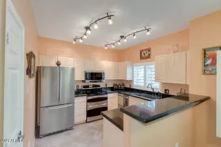 Photo #5: 6222732 Listing