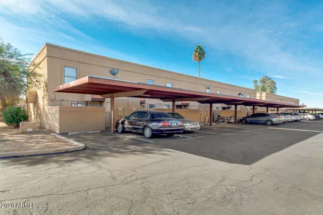 MLS: 6222782 Condo For Sale