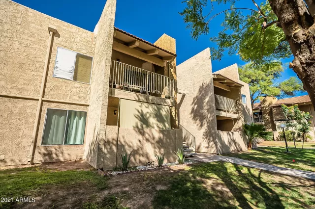 MLS: 6222979 Condo For Sale