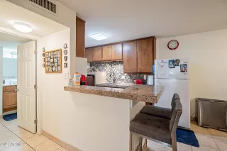 Photo #5: 6222979 Listing