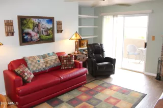 Photo #4: 6222995 Listing