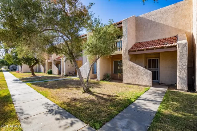 MLS: 6223080 Condo For Sale