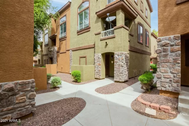 MLS: 6223238 Condo For Sale