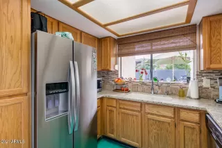 Photo #5: 6223250 Listing