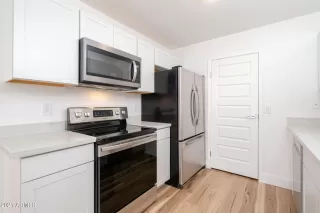 Photo #3: 6223266 Listing