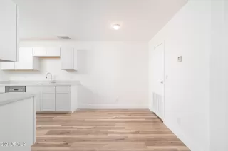 Photo #4: 6223266 Listing