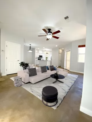 Photo #5: 6223286 Listing