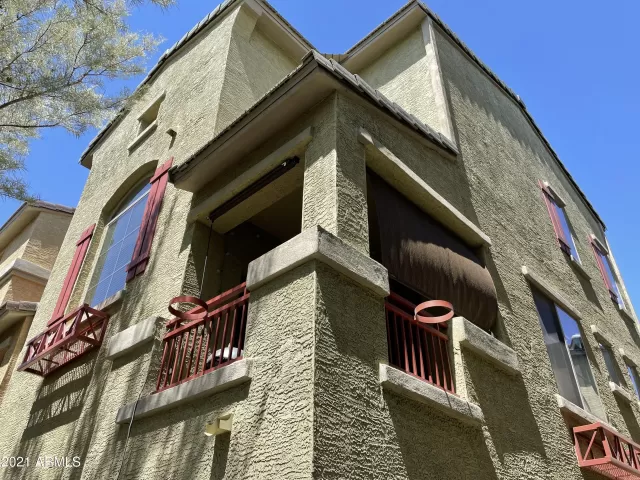 MLS: 6223304 Condo For Sale