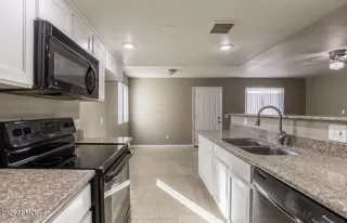 Photo #4: 6223356 Listing