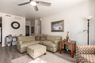 Photo #2: 6223510 Listing