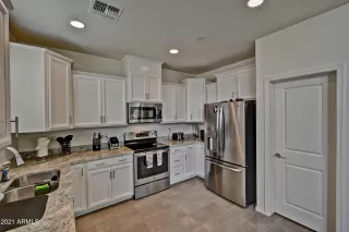 Photo #4: 6223626 Listing