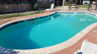 Photo #5: 6223780 Listing