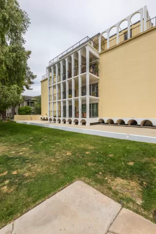 Photo #3: 6223896 Listing