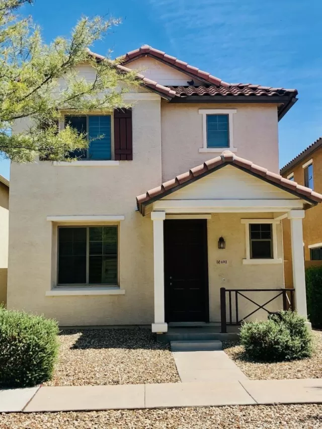 MLS: 6223965 Condo For Sale