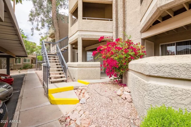 MLS: 6224012 Condo For Sale