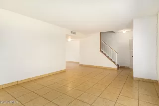 Photo #5: 6224346 Listing