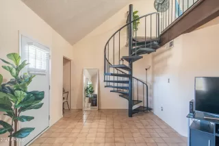 Photo #3: 6224466 Listing