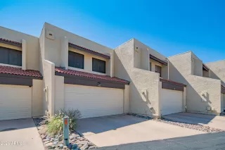 Photo #5: 6224466 Listing