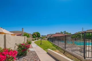 Photo #6: 6224466 Listing