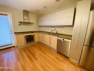 Photo #2: 6224500 Listing 