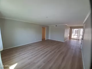 Photo #4: 6224665 Listing