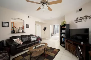 Photo #5: 6225321 Listing