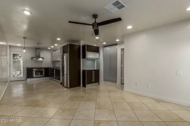 MLS: 6225351 Condo For Sale