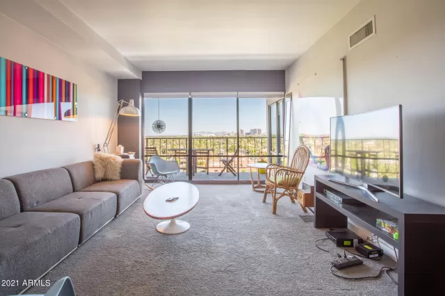 MLS: 6225468 Condo For Sale