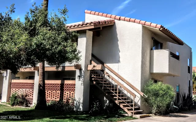 MLS: 6225803 Condo For Sale