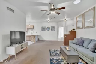 Photo #4: 6225965 Listing