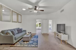 Photo #6: 6225965 Listing