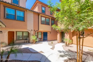 Photo #2: 6226141 Listing 