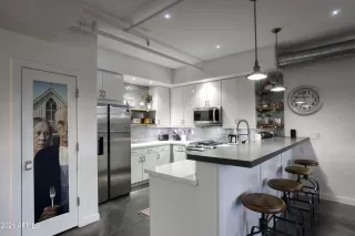 Photo #3: 6226339 Listing