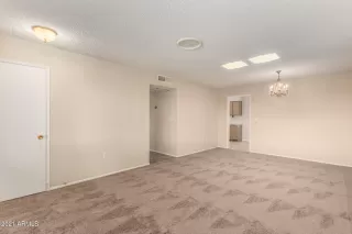 Photo #4: 6226437 Listing