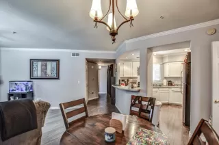 Photo #4: 6226515 Listing