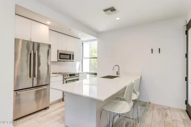 MLS: 6226753 Condo For Sale