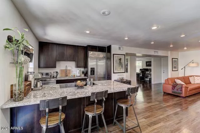 MLS: 6227054 Condo For Sale