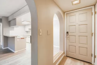 Photo #6: 6227056 Listing