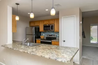 Photo #6: 6227140 Listing