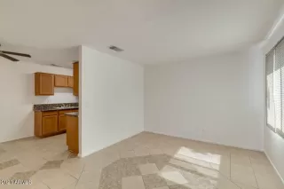 Photo #5: 6227198 Listing