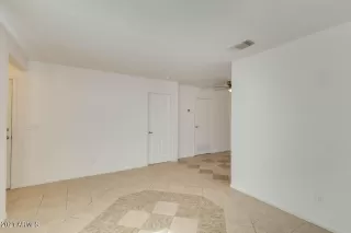 Photo #6: 6227198 Listing