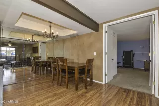 Photo #5: 6227202 Listing