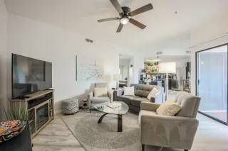 Photo #2: 6227374 Listing