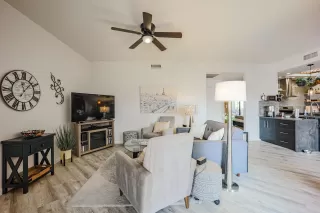 Photo #3: 6227374 Listing