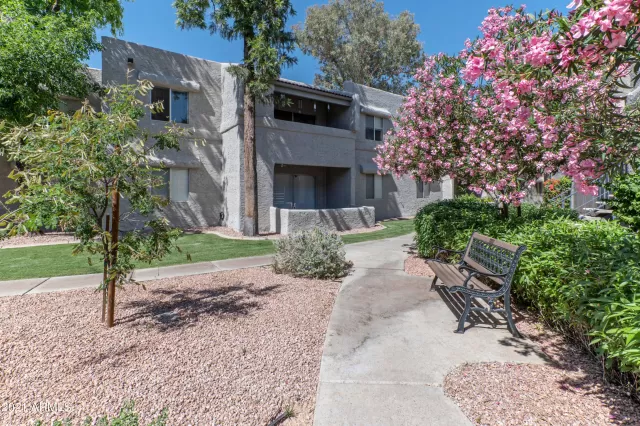 MLS: 6227606 Condo For Sale