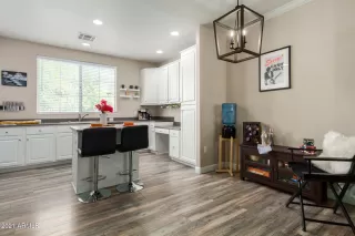 Photo #4: 6227679 Listing